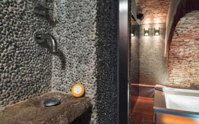 Unique Penthouse 10 Steps from Duomo