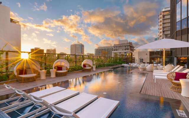 Hyatt Centric Waikiki Beach