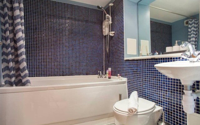 1 Bedroom West End Apartment
