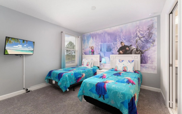 Magical 6BR Villa Pool Themed Room