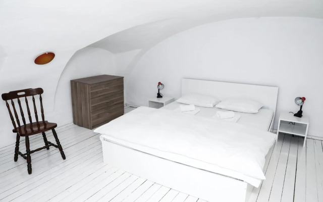 Bethlen Central Studio