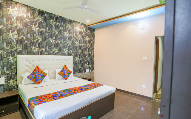 Fabhotel Kriti Green