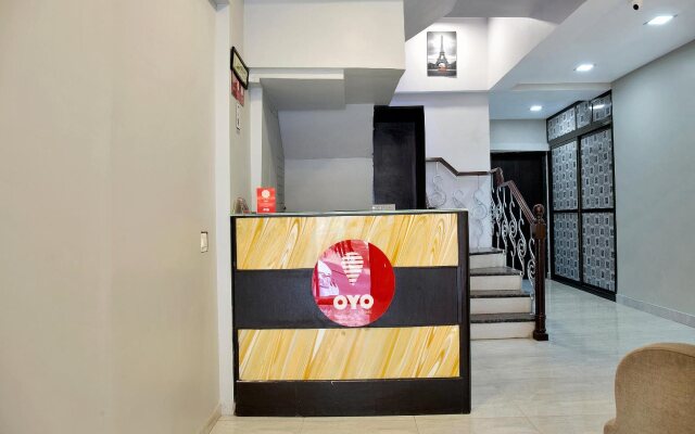 OYO 8373 Rigga Inn