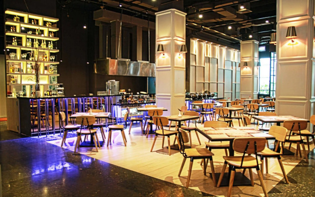 Sparks Life Jakarta, ARTOTEL Curated