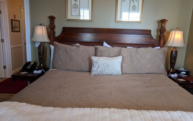 Almondy Inn