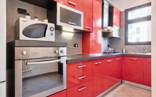 Vanchiglietta Colourful Apartment