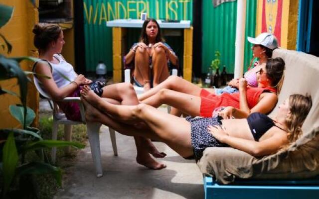 SUEñO PROFUNDO HOSTEL