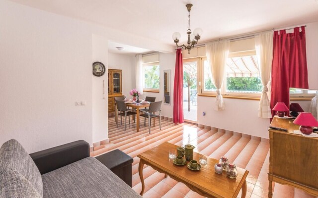 Amazing Apartment in Tucepi With 2 Bedrooms and Wifi