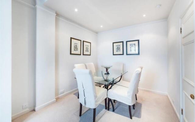 Fabulous One Bed Flat just off The Kings Road