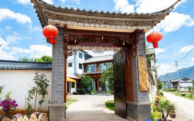 Shaxi Qingshuiqiao Yayuan Shunyuan B&B (North Guzong Lane)