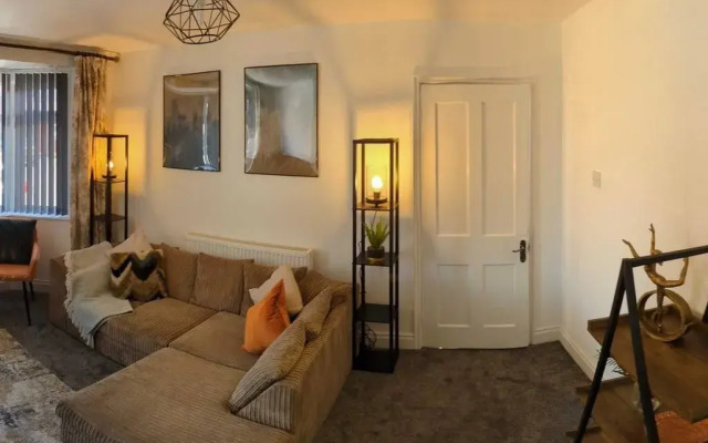 Exquisite Newfield'S 3 Bedroom House W/ Garden