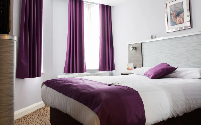 The Hog's Back Hotel & Spa Farnham