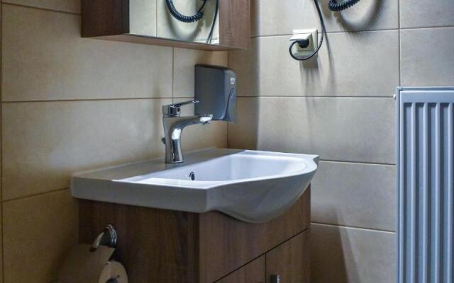 Elia Deluxe Accommodation