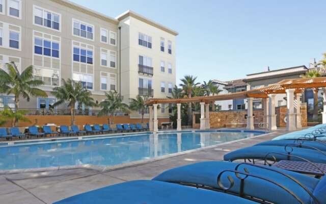 Global Luxury Suites in Silicon Valley