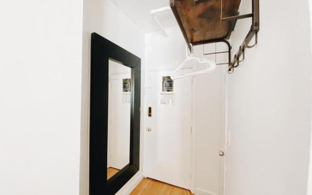 Nine20 Collins Apartments by Lowkl