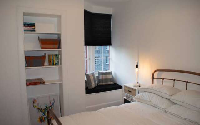 Authentic Homely 1 Bedroom Apartment on the Royal Mile