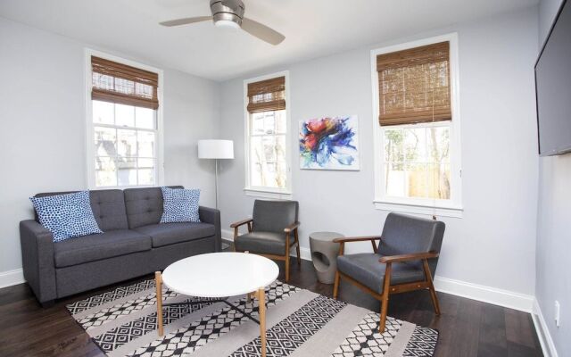 Apartment off St. Philip Walk Everywhere