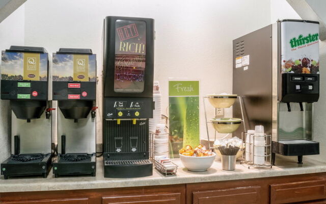 Colby Inn and Suites