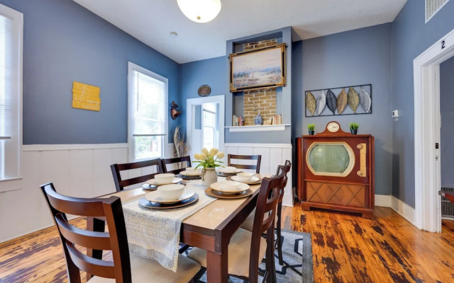 Charming Jacksonville Home ~ 2 Mi to Downtown!