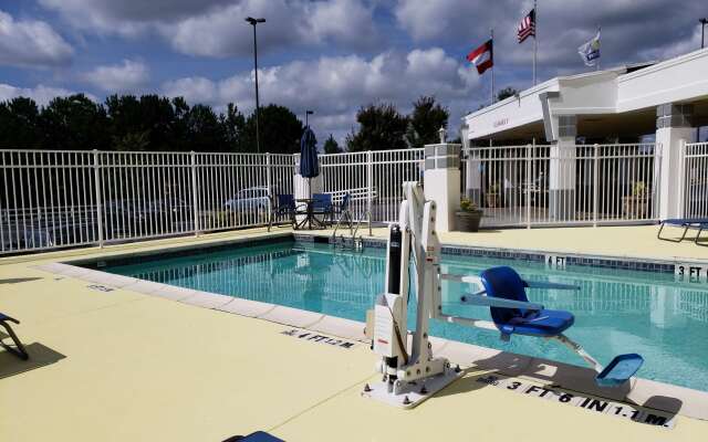 Days Inn & Suites by Wyndham Union City