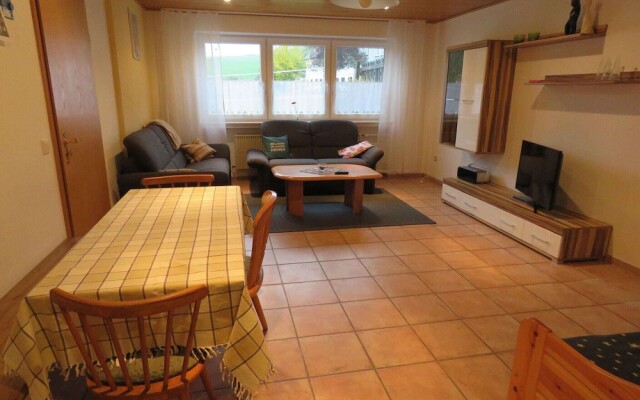Serene Apartment near Lake in Halenfeld