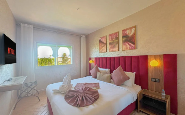 Luxurious Duplex in a Peaceful Resort