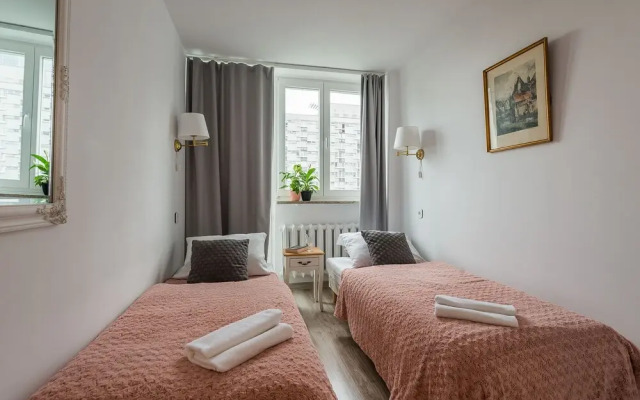 UNIT Short Rent Apartment by Warsaw Metro Station