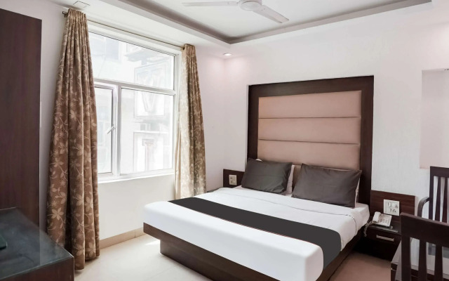 Oyo 79847 Collection O Hotel LS