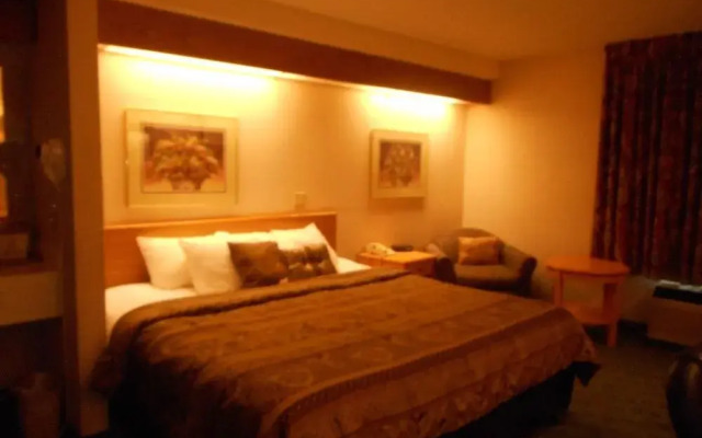 Pleasant Stay Inn & Suites