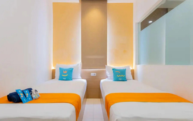 Sans Hotel Box Mansion Surabaya
