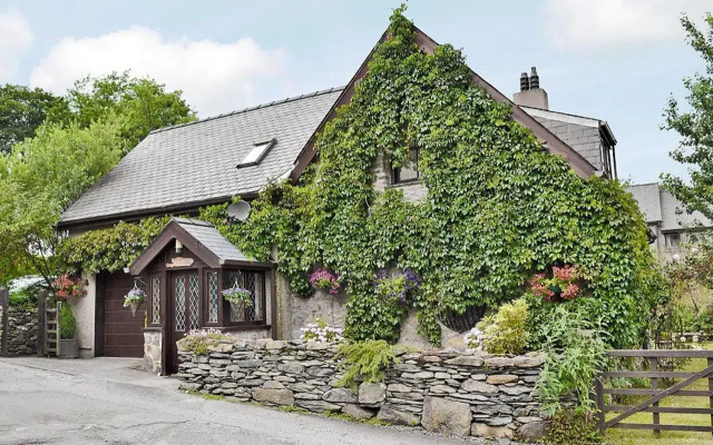 Ty Newydd