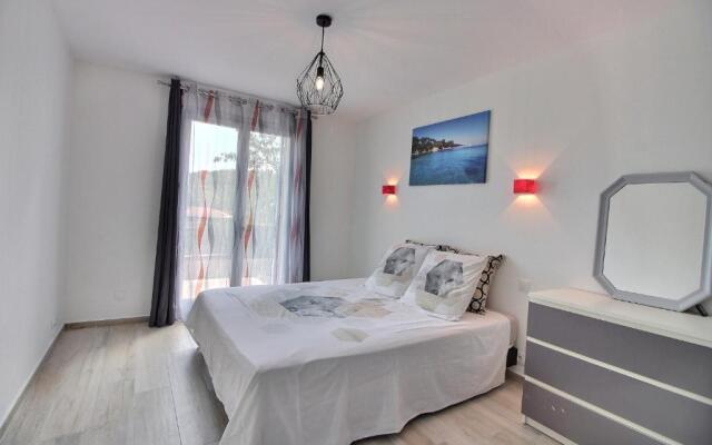 Superbe Appart de 50 m2 face au vieux village