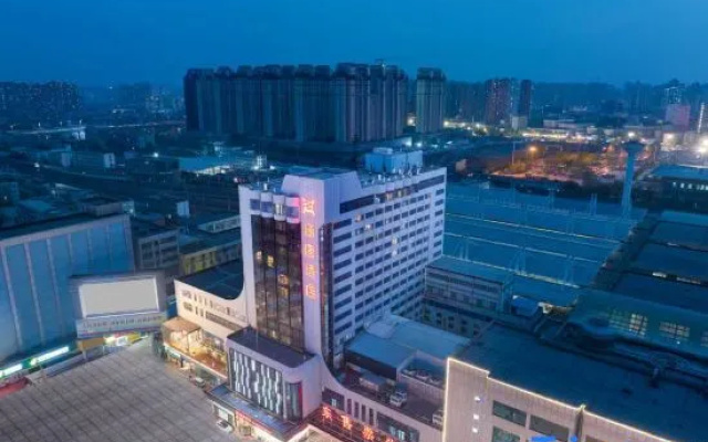 Hantang Hotel (Erqi Square Zhengzhou Railway Station East Square Branch) – Outside – Zhengzhou