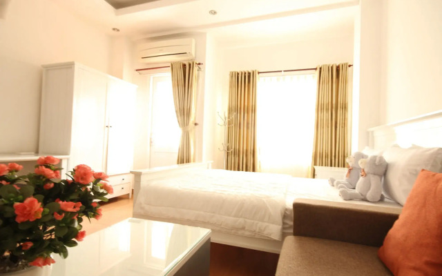 Smiley Apartment 3