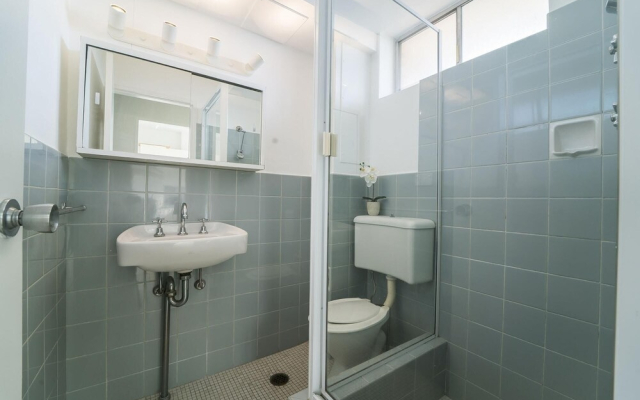 Bright And Sunny Studio Apartment