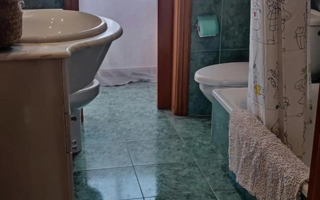 Apartamentos Vistalegre con jardín tranquilos cerca del mar