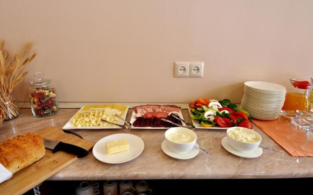 Albert House Hotel and Tours