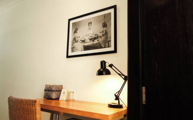 Wave House - Surf Camp