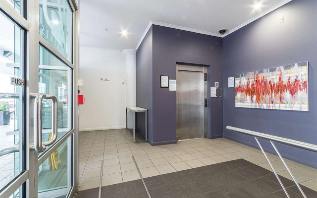 Waterfront Seaview Apt Hotel