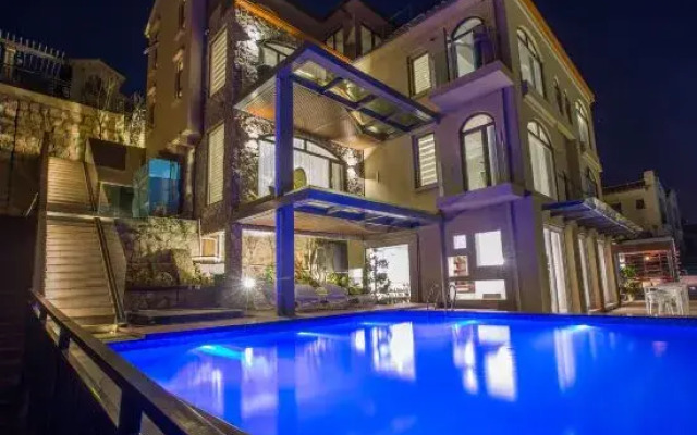 Mermaid Seascape Resort Hotel (Dali Erhai)