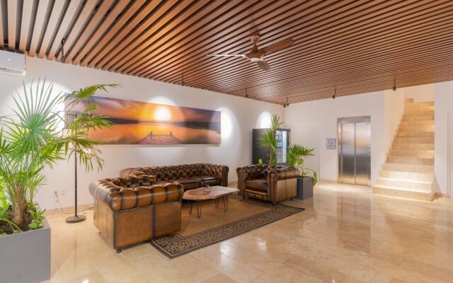 Stunning 2BR Condo Breathtaking Sky Bar Rooftop Pool Gym