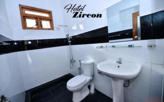 Zircon Ella
