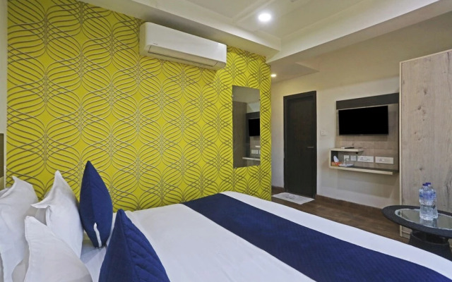 Hotel Aerostar Gold Near Yashobhoomi