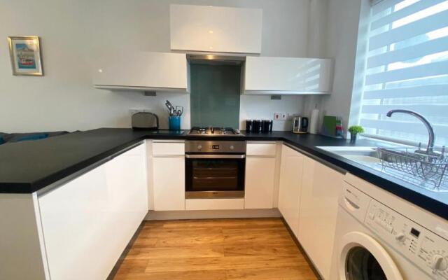 Comfy 2 bed house located at Wareham train station