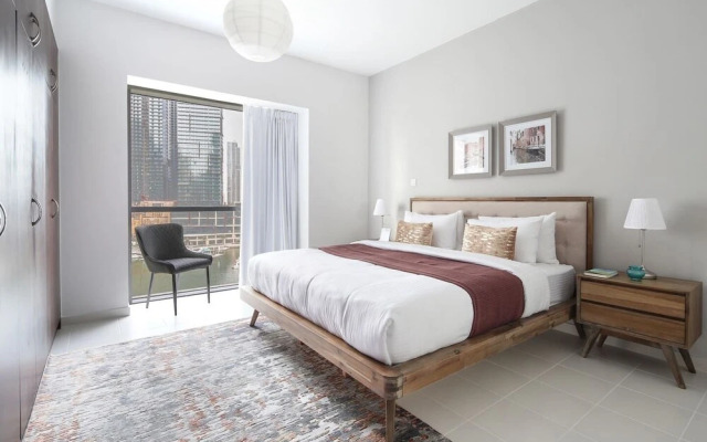 Astounding Marina Views in This Elegant 3br!