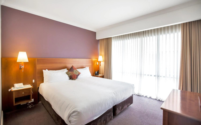 Century Inn – Guest Rooms – Traralgon