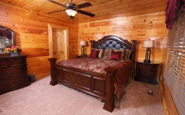 Serenity Mountain Pool Lodge - Nine Bedroom Cabin