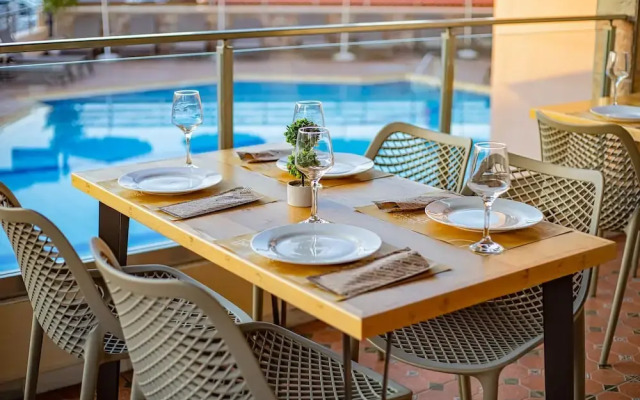 Theos village apartments
