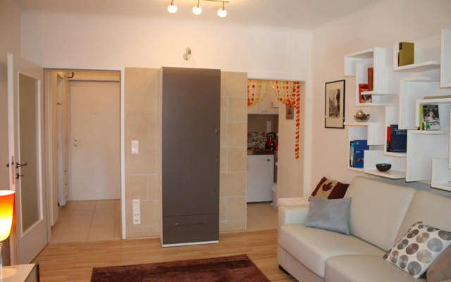 GoVienna Charming Studio
