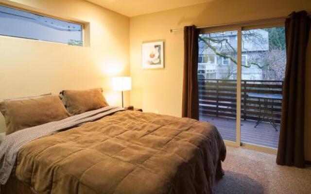 Alexanders-Rvr/Mt Vw-AC-3BR/3B